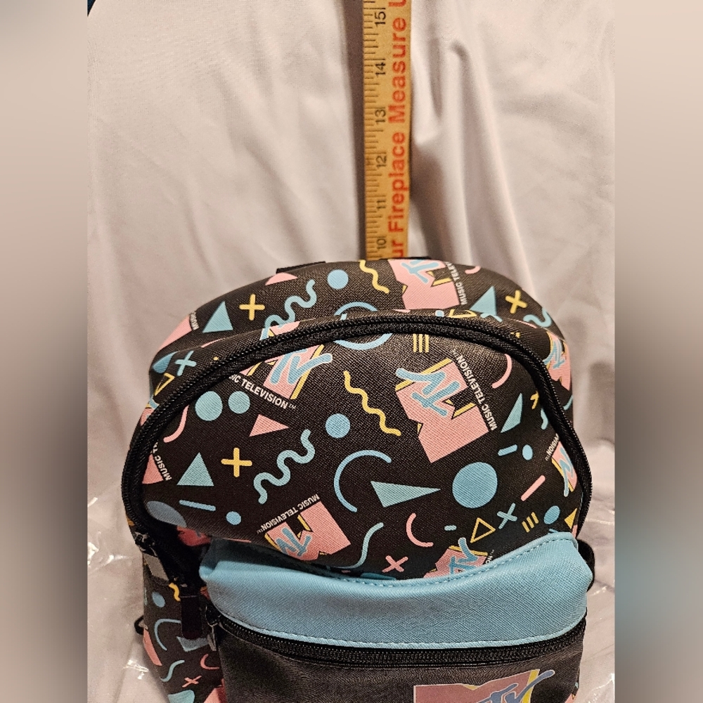 BRAND NEW MTV BACKPACK PURSE Bag Fun Multi-Color Adjustable Small Tote M… - Picture 4 of 4